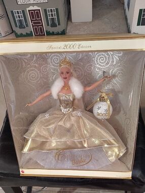 Vintage Barbie Gold Celebration 2000 Doll in Glittering Gold Gown